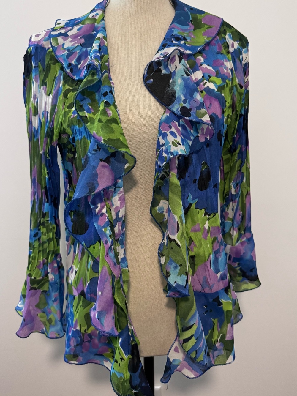 Sunny Leigh Ruffled Floral Chiffon Open Front Blouse Blue, Green & Purple Size M